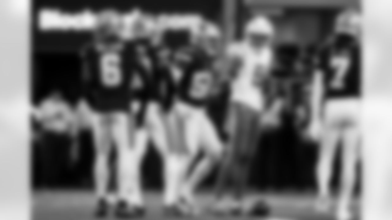 Check out the best shots from the Chargers Week 16 matchup against the Cowboys!