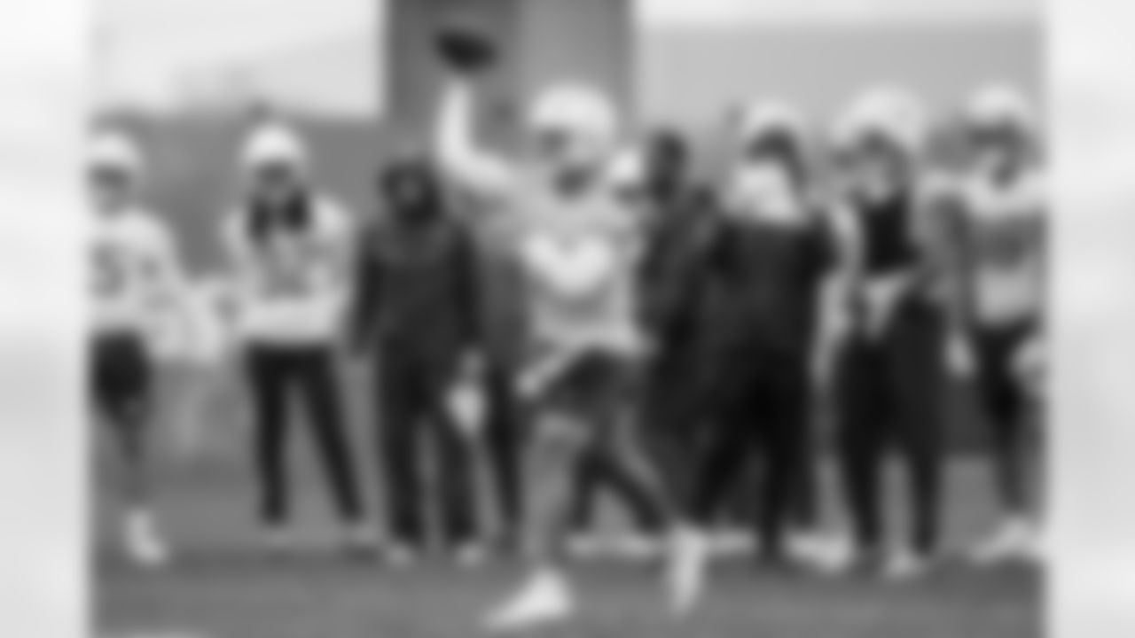 The Los Angeles Chargers play the Houston Texans on Wednesday, December 31, 2025 at SoFi Stadium in Inglewood, CA.
[FINAL SCORE: HOU 20 - LAC 16]