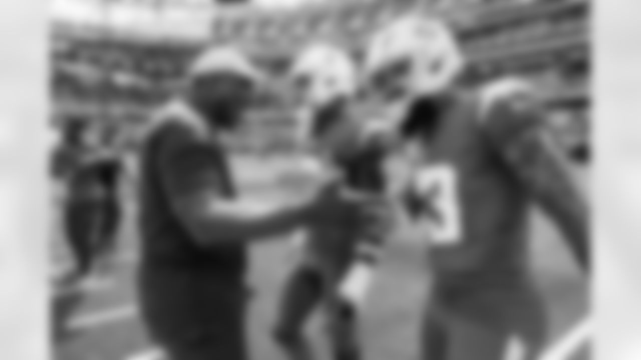 Check out the best shots from the Chargers Week 5 matchup against the Commanders!
