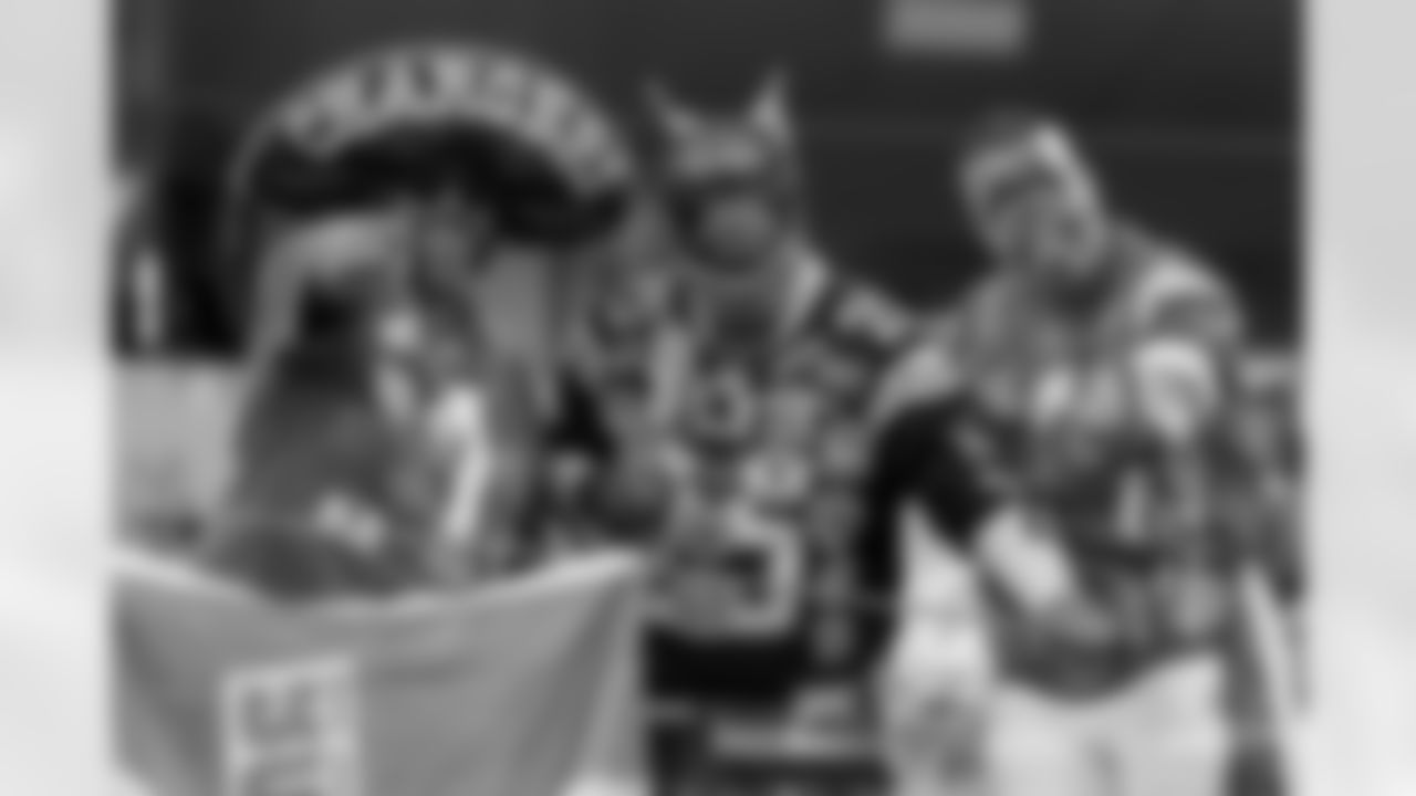 The Los Angeles Chargers play the Dallas Cowboys on Monday, October 16, 2023 at SoFi Stadium in Inglewood, CA.
[FINAL SCORE: DAL 20 - LAC 17]