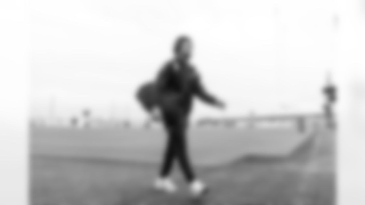 TE Oronde Gadsden (86)