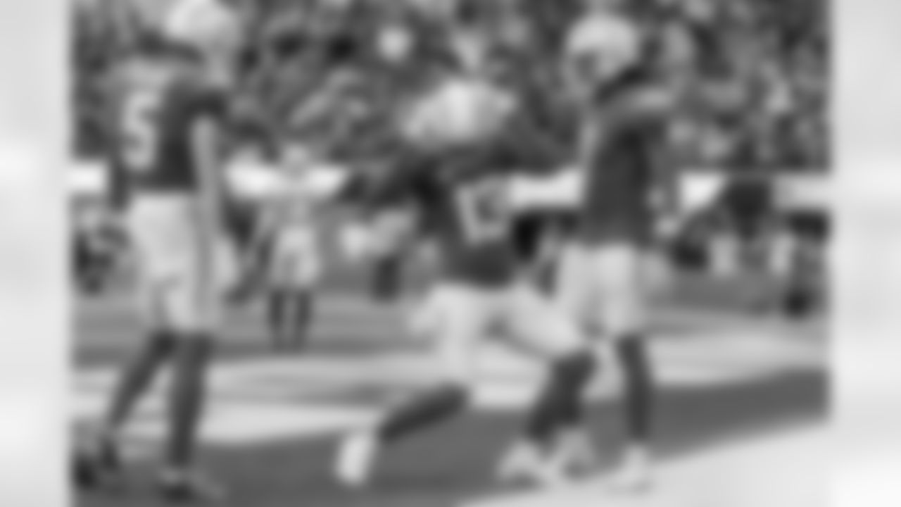 The Los Angeles Chargers play the Las Vegas Raiders on Sunday, October 1, 2023 at SoFi Stadium in Inglewood, CA.
[FINAL SCORE: LAC 24 - LV 17]