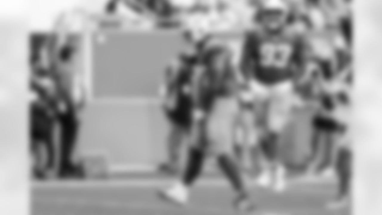 OLB Tuli Tuipulotu (45)