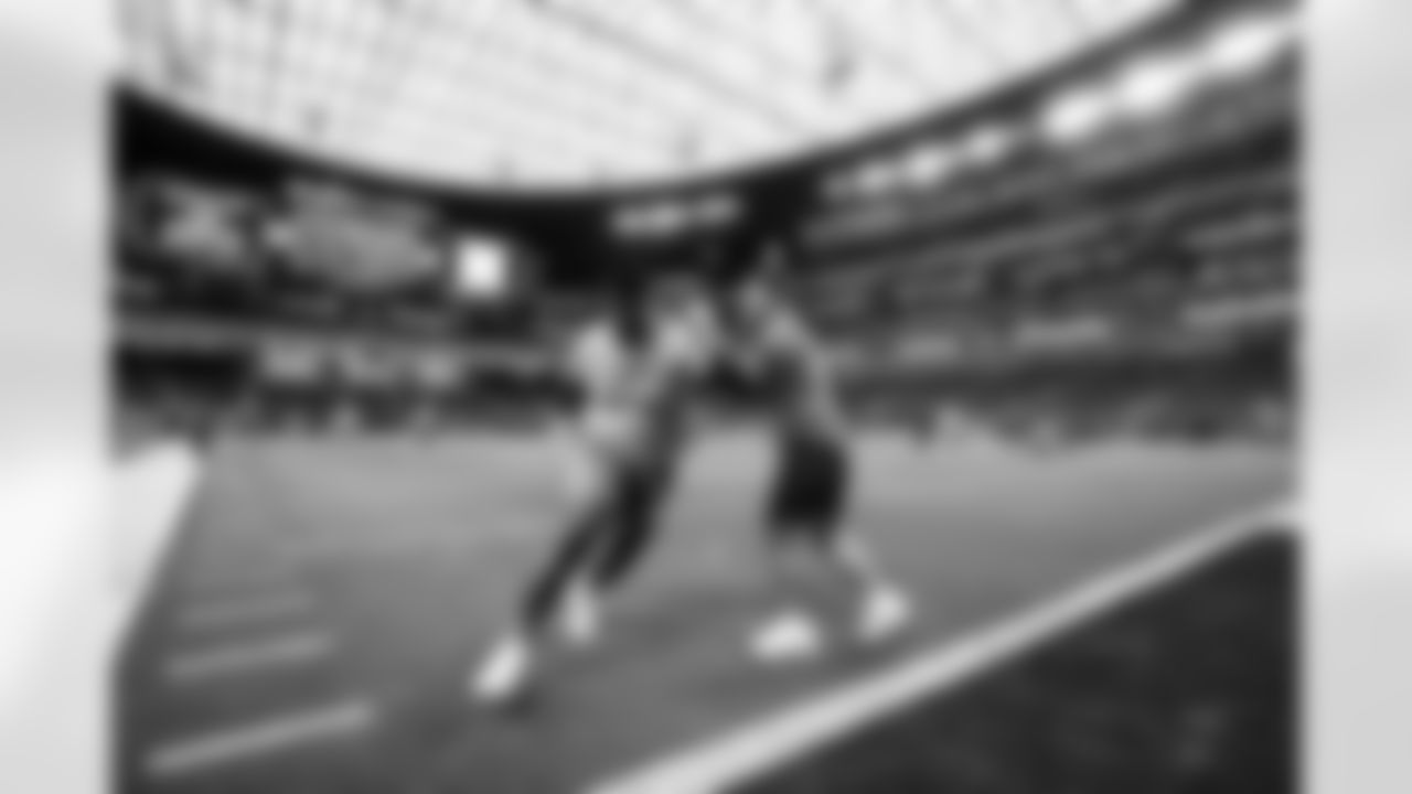 DL Justin Eboigbe (92)