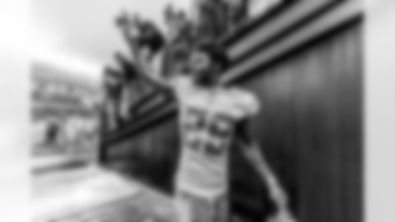 Take a look back at the Chargers Week 17 matchup with the Patriots in monochrome!