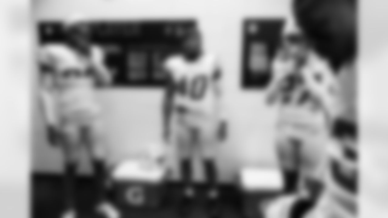 CB Cam Hart (20), S Kendall Williamson (40) and S RJ Mickens (27)