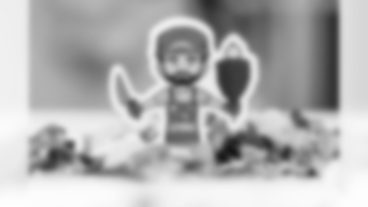 The Los Angeles Chargers play the Denver Broncos on Sunday, September 21, 2025 at SoFi Stadium in Inglewood, CA.
[FINAL SCORE: LAC 23 - DEN 20]