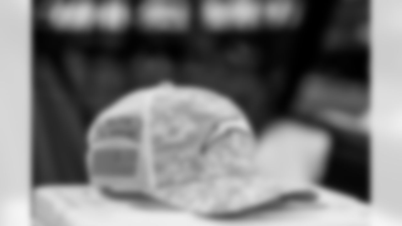 The Los Angeles Chargers play the Tennessee Titans on Sunday, November 10, 2024 at SoFi Stadium in Inglewood, CA.
[FINAL SCORE: LAC 27 - TEN 17]