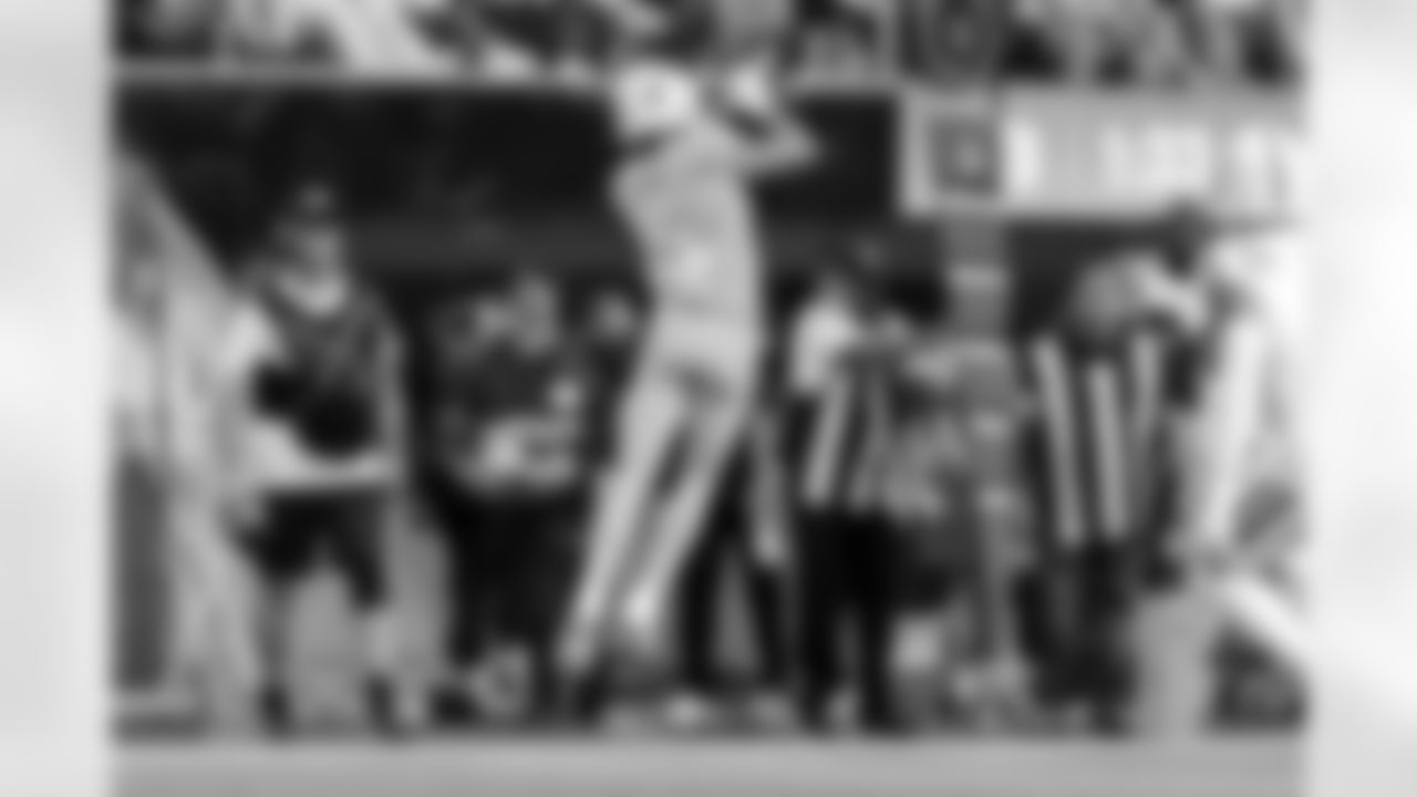 WR Ladd McConkey (15)
