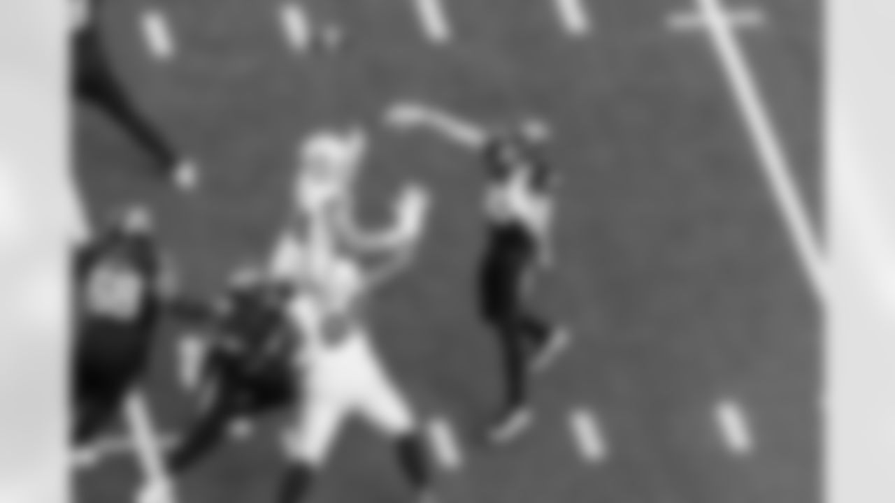 Check out the best shots from the Chargers Week 13 matchup against the Raiders!