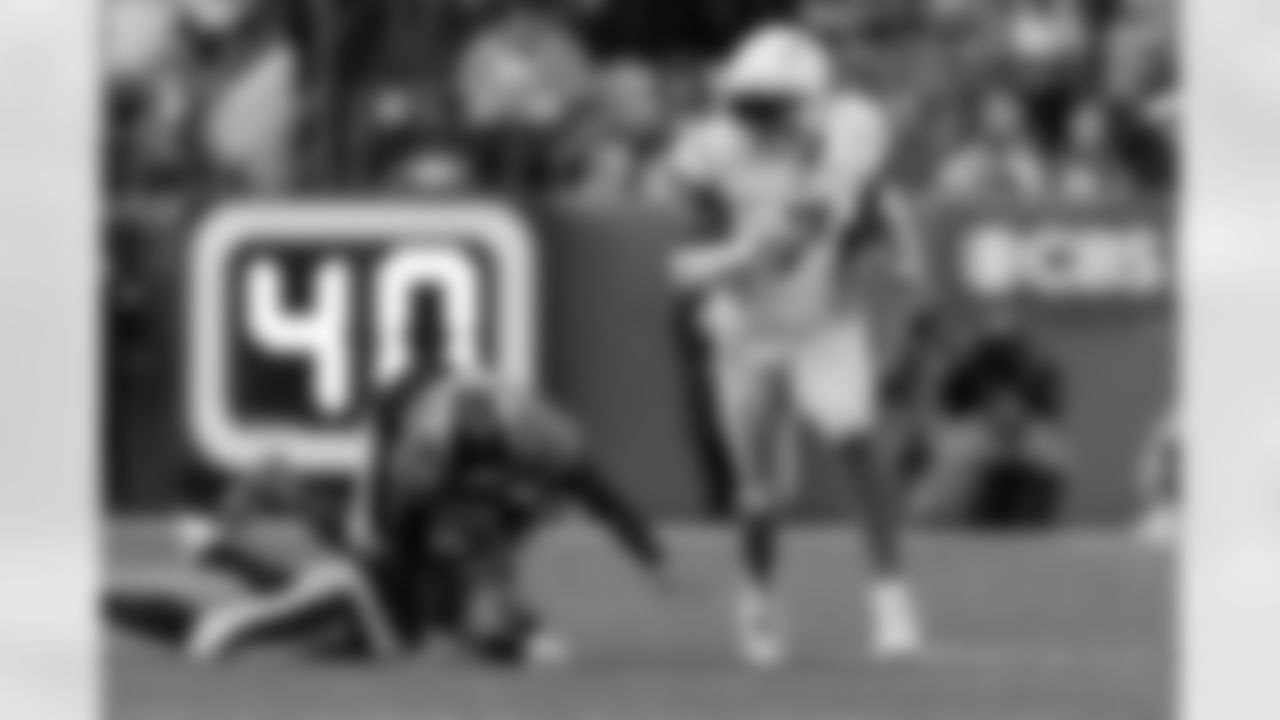 The Los Angeles Chargers play the Denver Broncos on Sunday, December 31, 2023 at Empower Field at Mile High in Denver, CO.
[FINAL SCORE: DEN 16 - LAC 9]