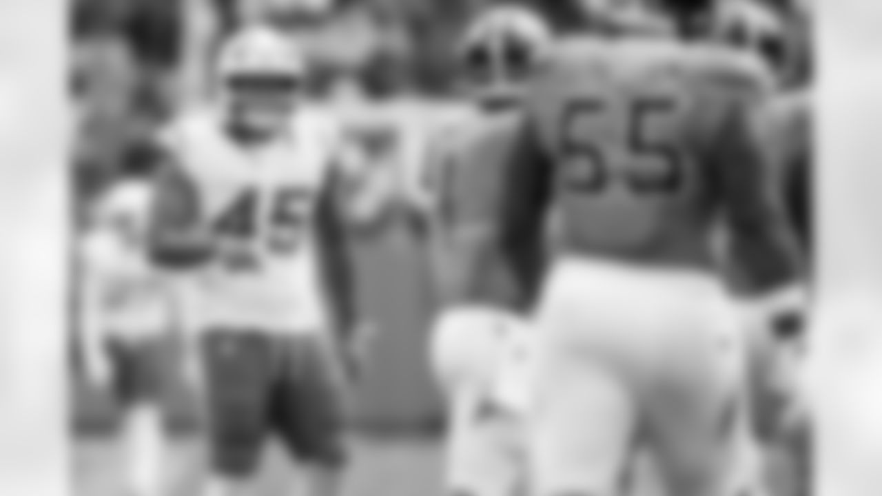 Check out the best shots from the Chargers Week 9 matchup against the Titans!