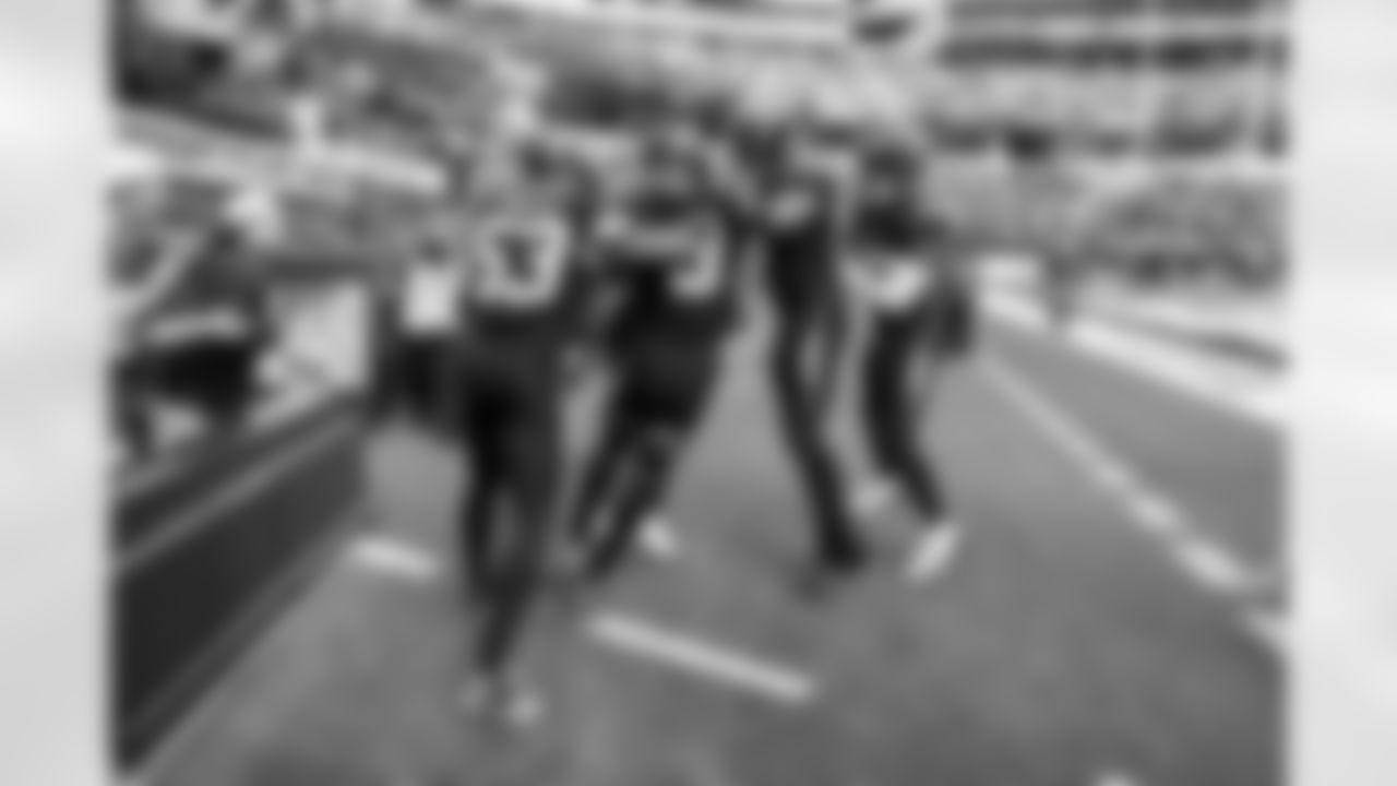 LB Del'Shawn Phillips (53), S Derwin James Jr. (3) and LB Daiyan Henley (0)