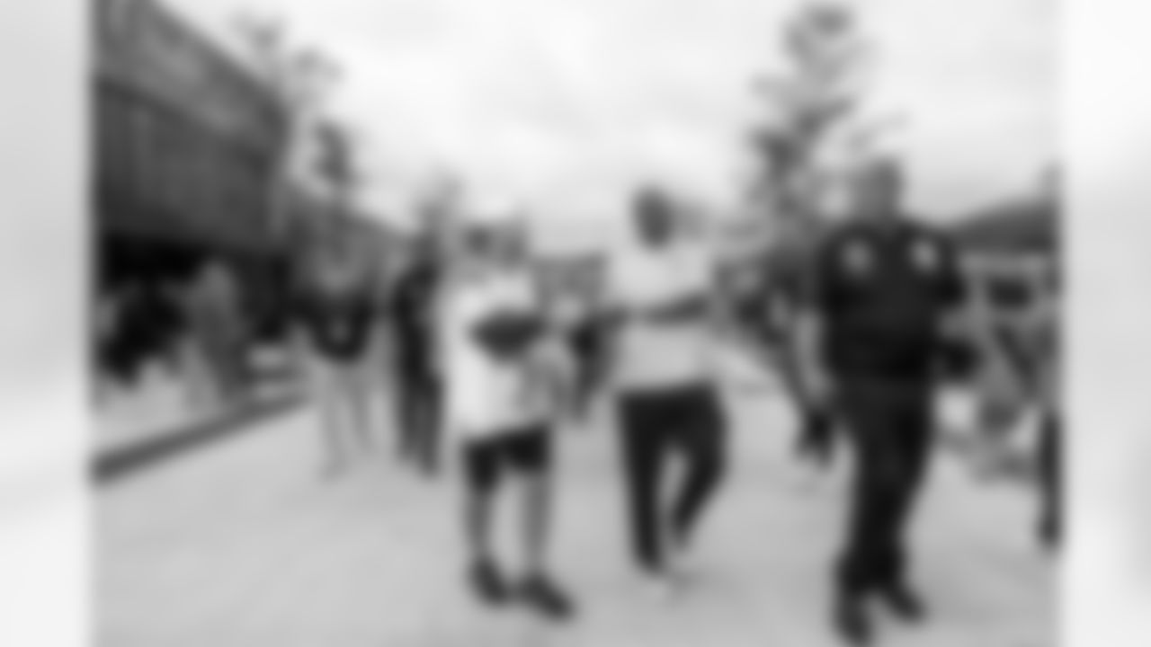 The Los Angeles Chargers play the Detroit Lions in the Hall of Fame game on Thursday, July 31, 2025 at Tom Benson Hall of Fame Stadium in Canton, OH.
[FINAL SCORE: LAC 34 - DET 7]