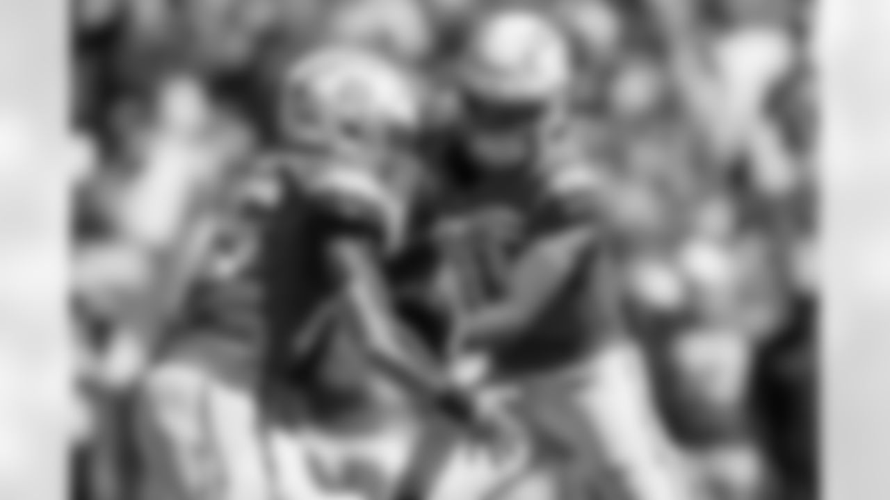 The Los Angeles Chargers play the Tennessee Titans on Sunday, September 17, 2023 at Nissan Stadium in Nashville, TN.
[FINAL SCORE: TEN 27 - LAC 24]