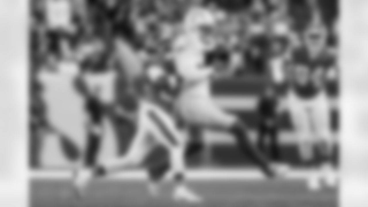 Check out the best shots from the Chargers Week 18 matchup against the Broncos!