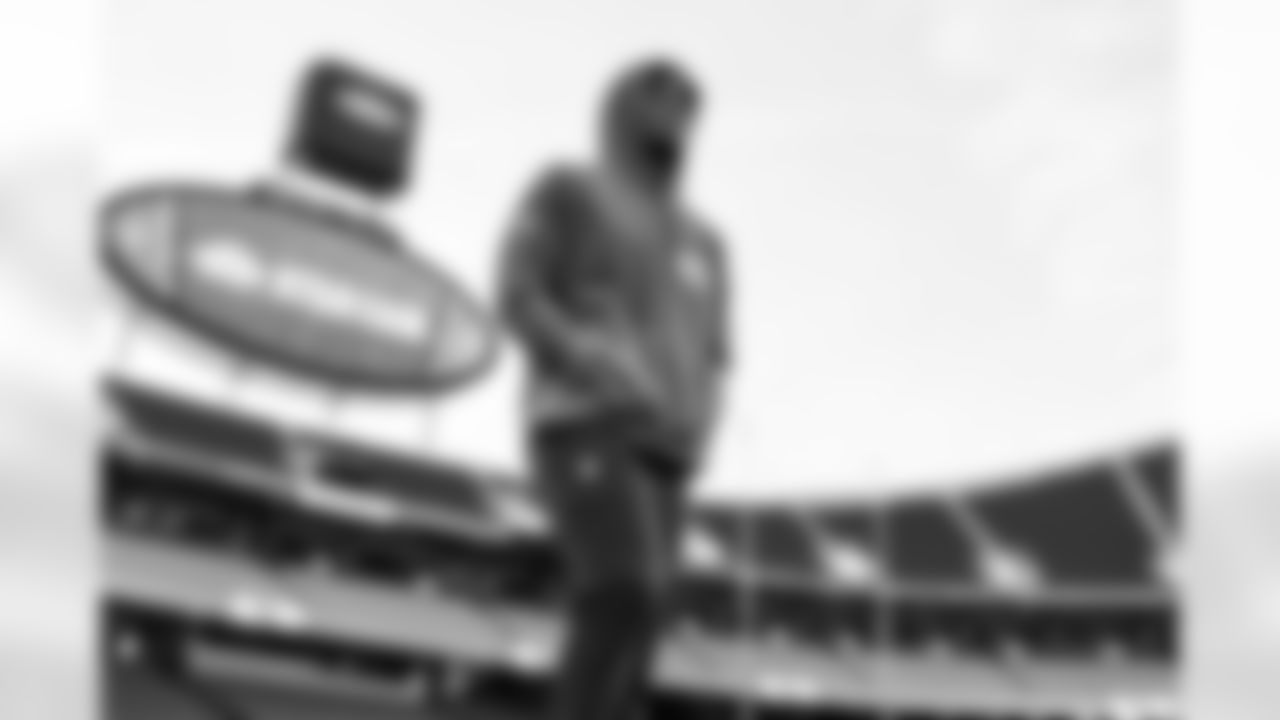 TE Oronde Gadsden (86)