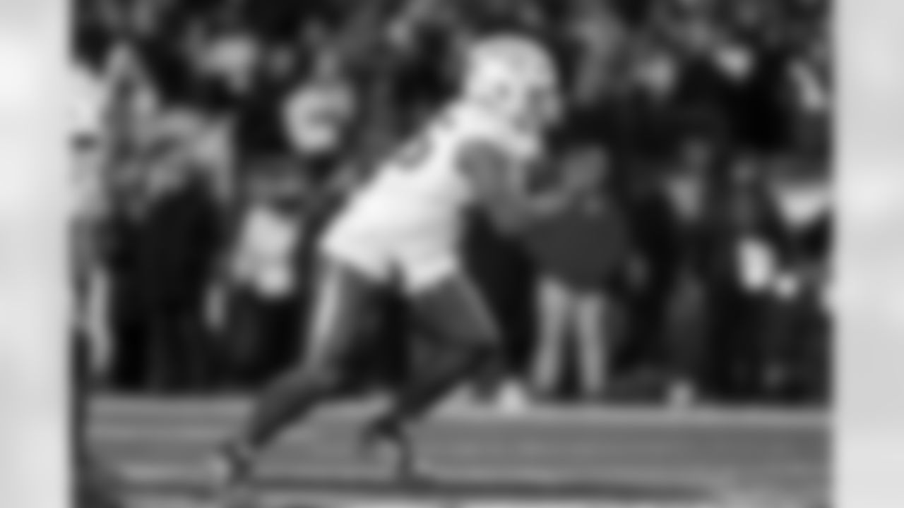 OLB Tuli Tuipulotu (45)