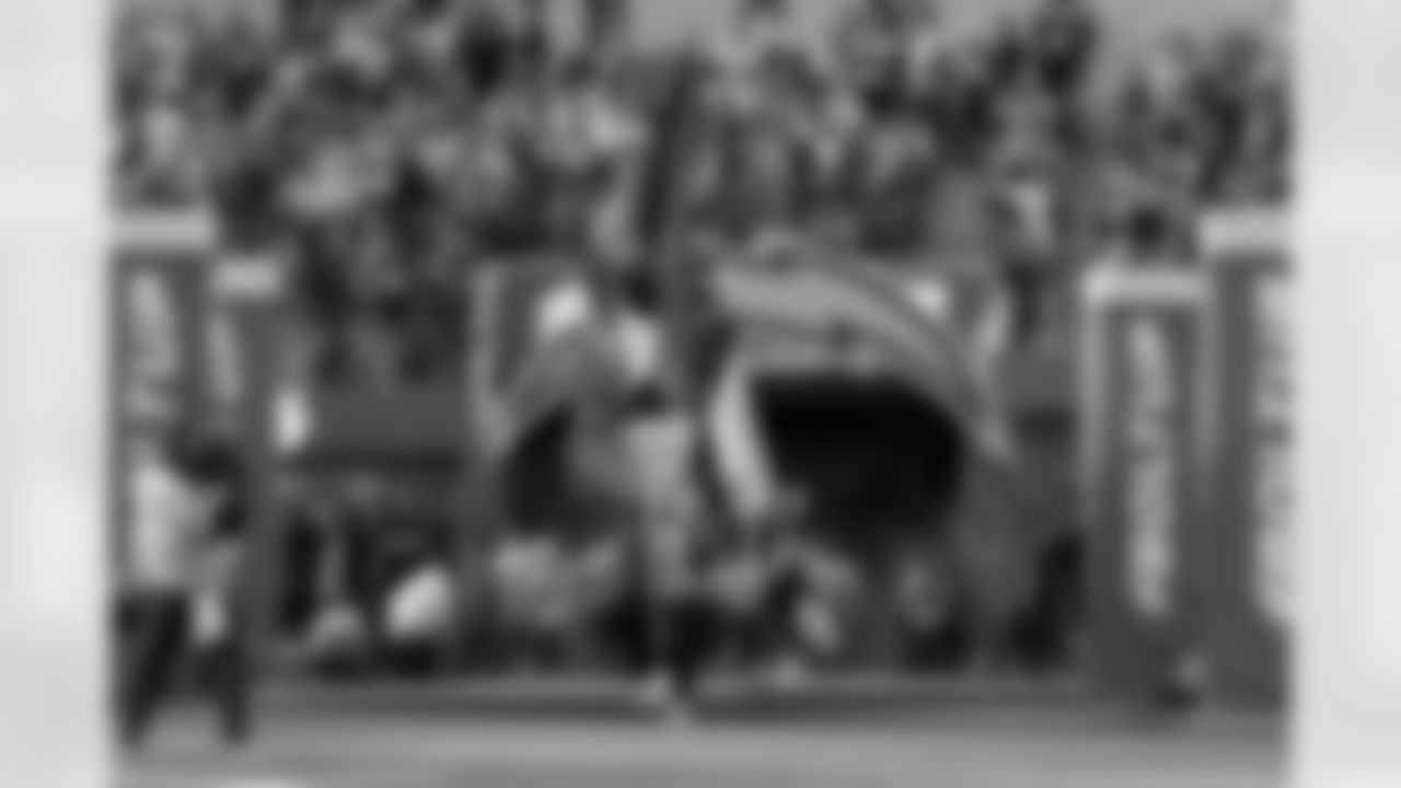 The Los Angeles Chargers play the Denver Broncos on Sunday, December 10, 2023 at SoFi Stadium in Inglewood, CA.
[FINAL SCORE: DEN 24 - LAC 7]