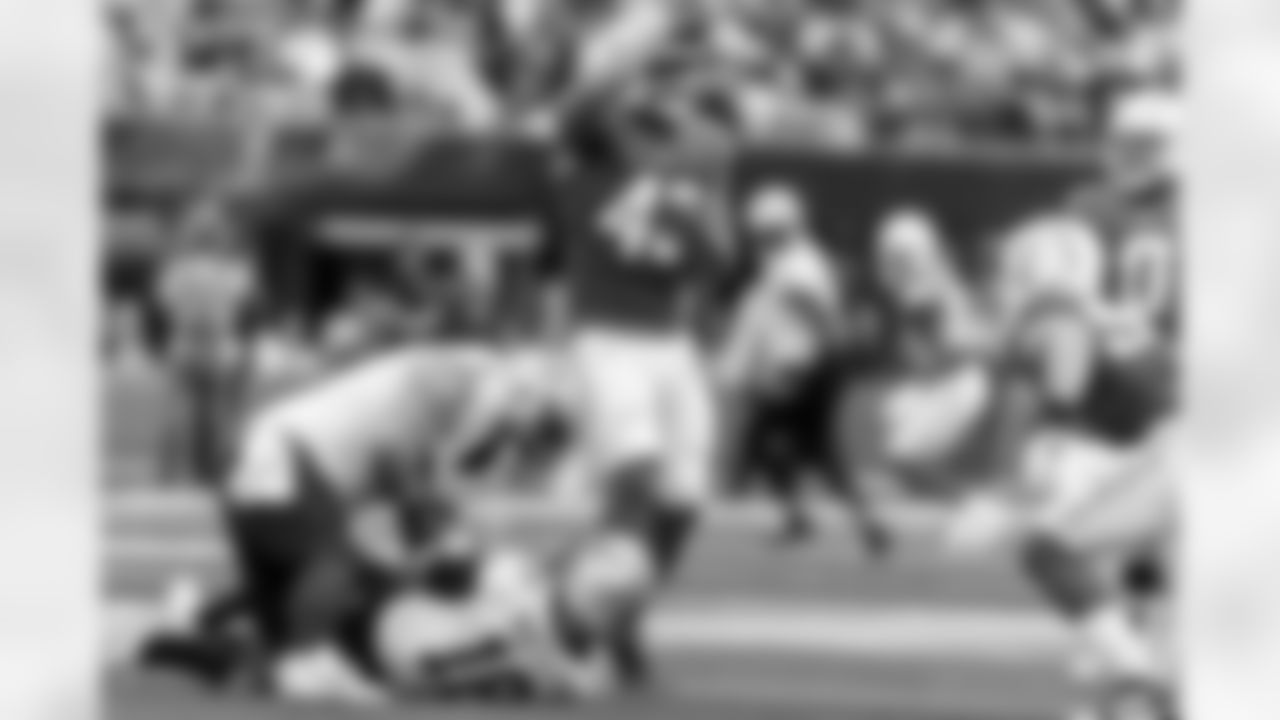 The Los Angeles Chargers play the New Orleans Saints on Sunday, October 27, 2024 at SoFi Stadium in Inglewood, CA.
[FINAL SCORE: LAC 26 - NO 8]