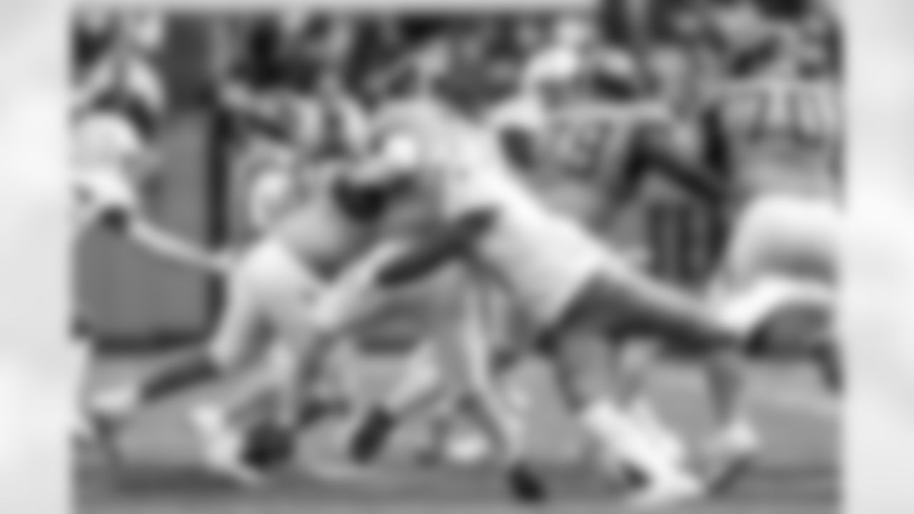 LB Daiyan Henley (0)