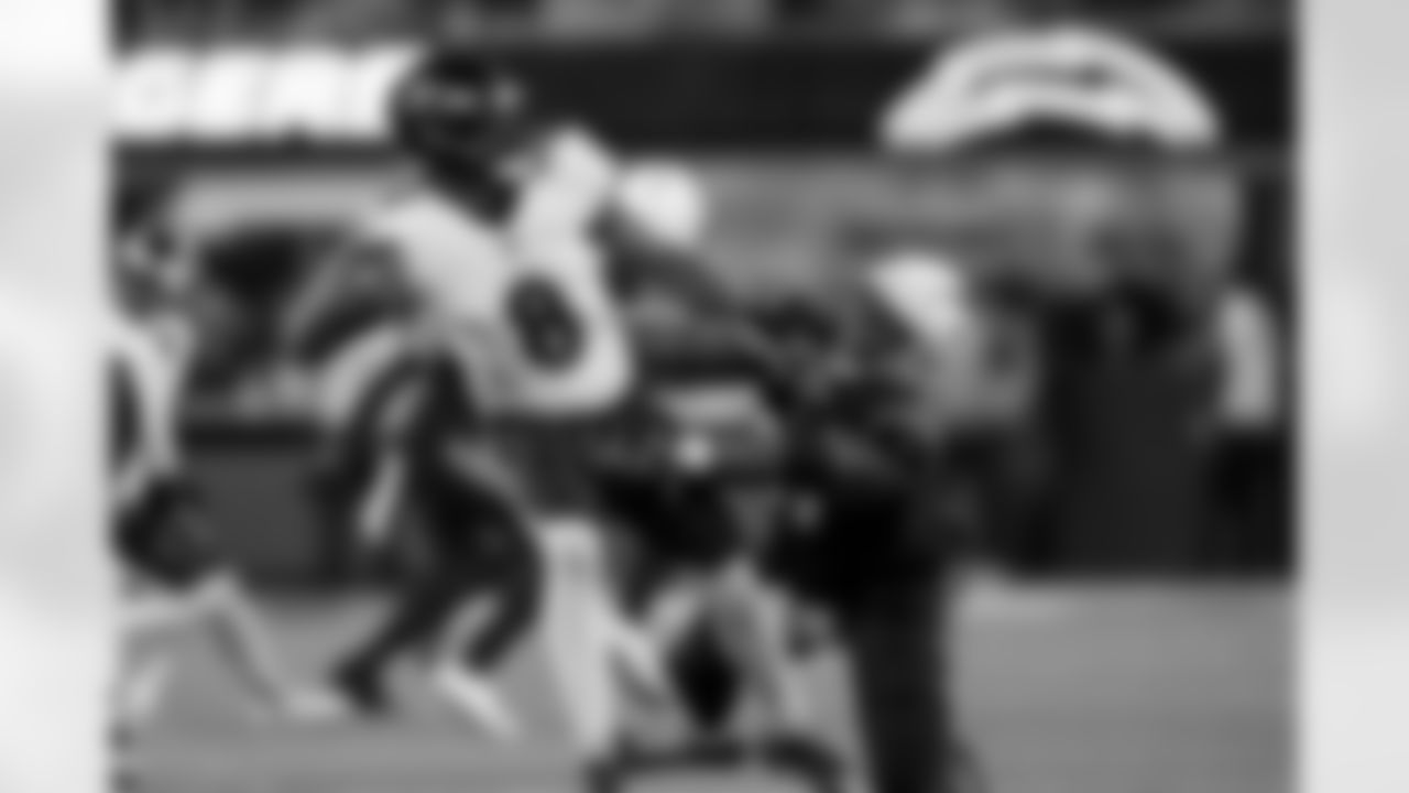 The Los Angeles Chargers play the Baltimore Ravens on Sunday, November 26, 2023 at SoFi Stadium in Inglewood, CA.
[FINAL SCORE: BAL 20 - LAC 10]