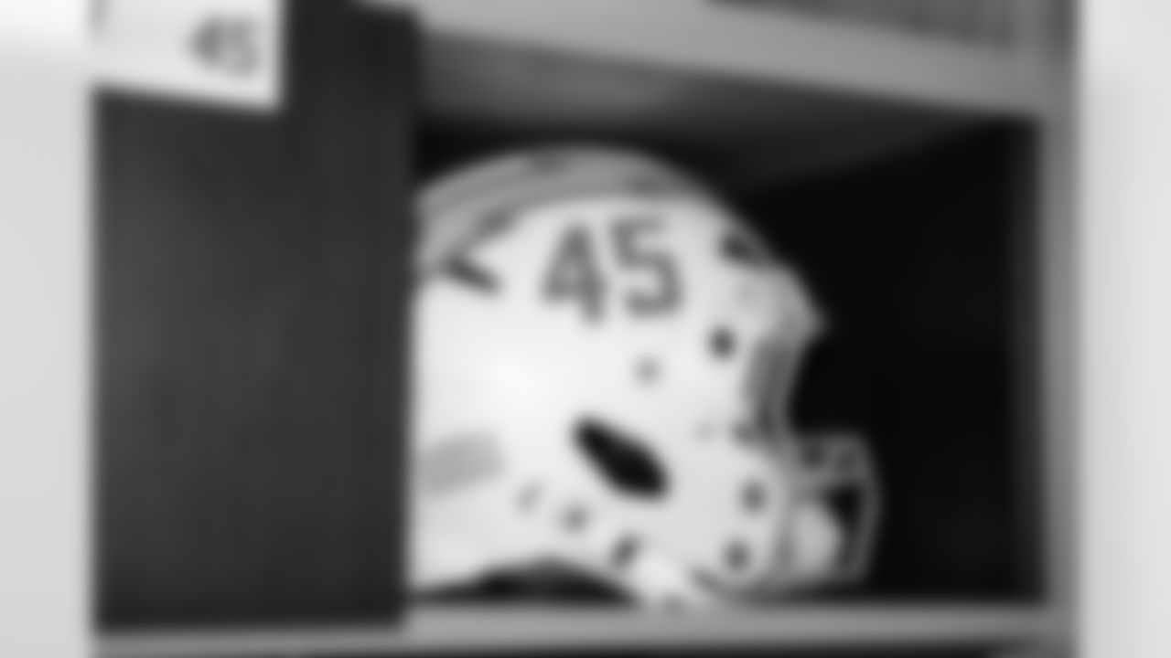 OLB Tuli Tuipulotu (45)