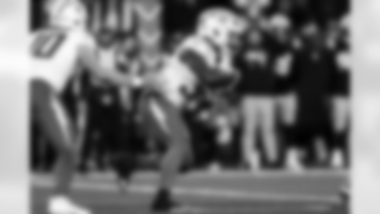 RB Kimani Vidal (30)