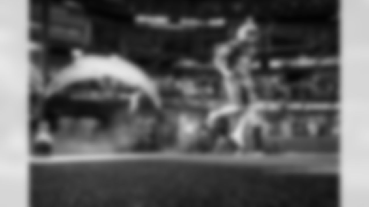 WR Ladd McConkey (15)