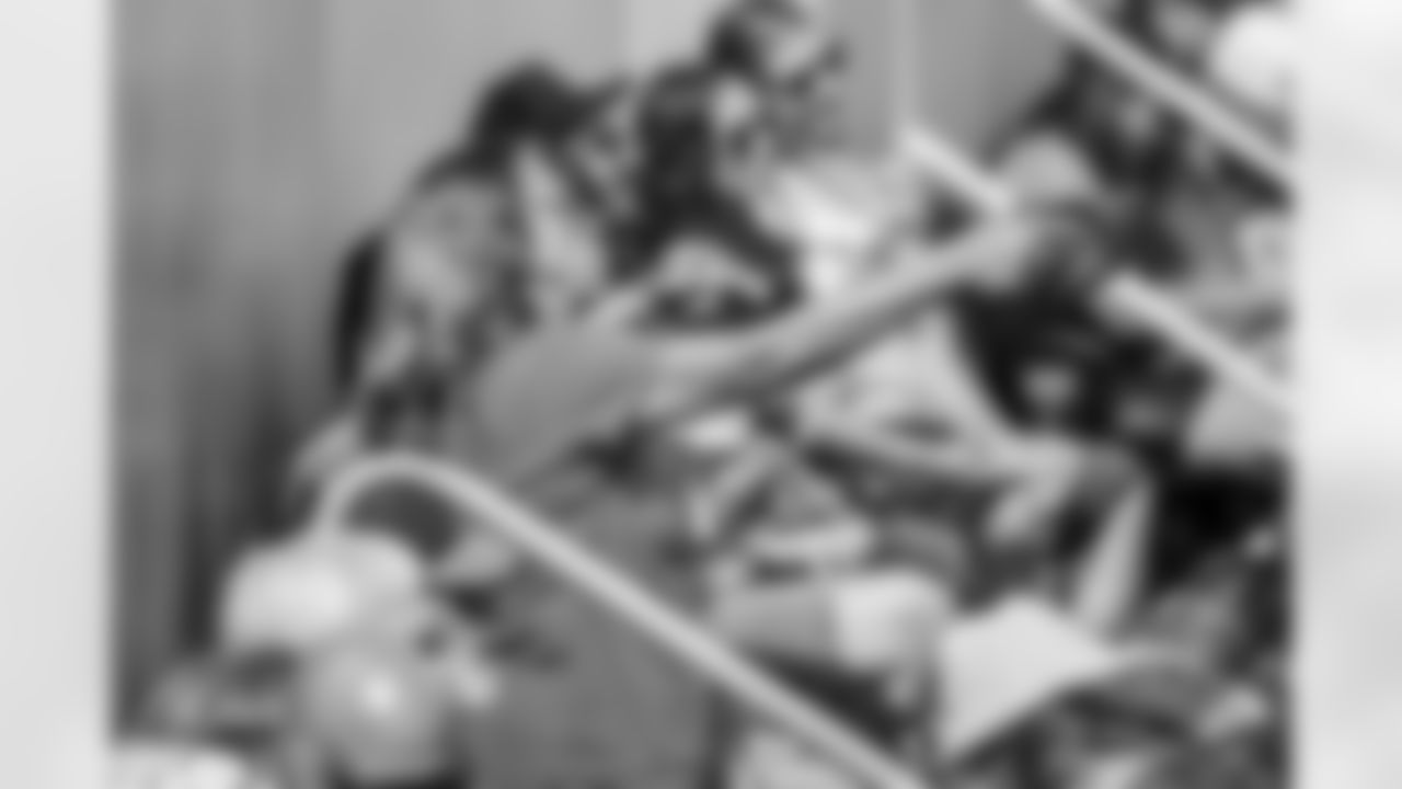 The Los Angeles Chargers play the Washington Commanders on Sunday, October 5, 2025 at SoFi Stadium in Inglewood, CA.
[FINAL SCORE: WAS 27 - LAC 10]