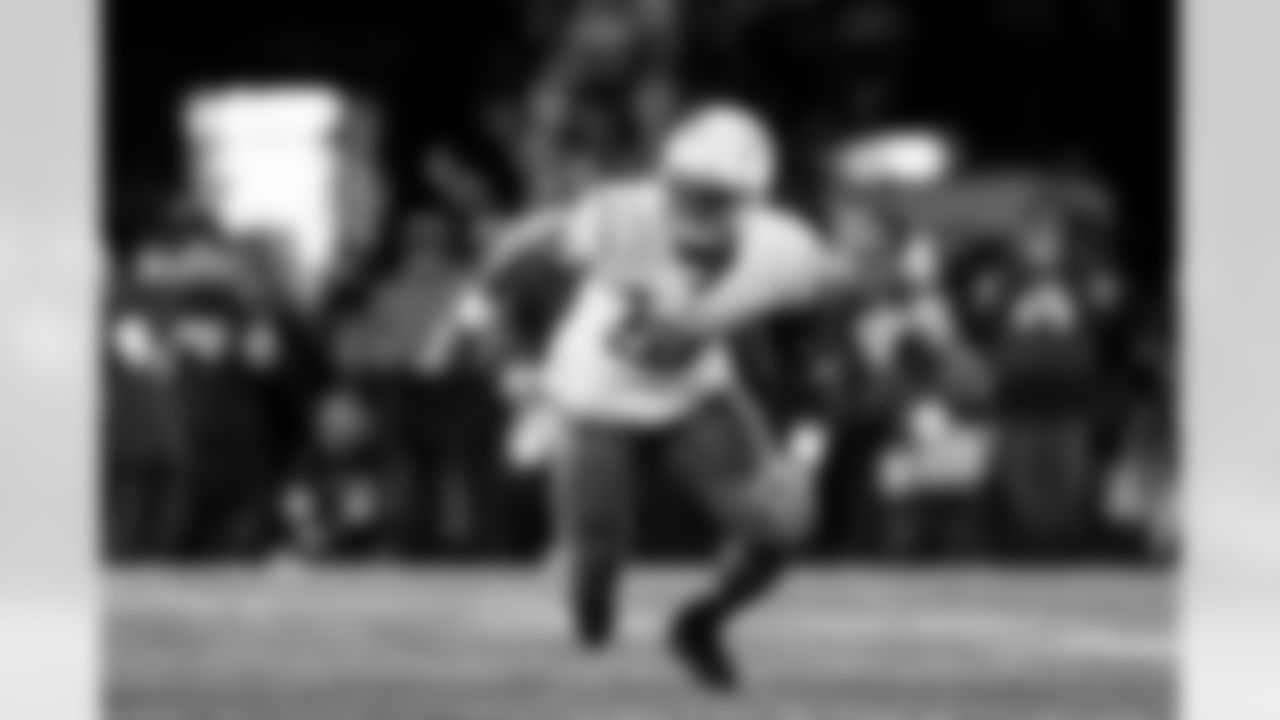 OLB Khalil Mack (52)