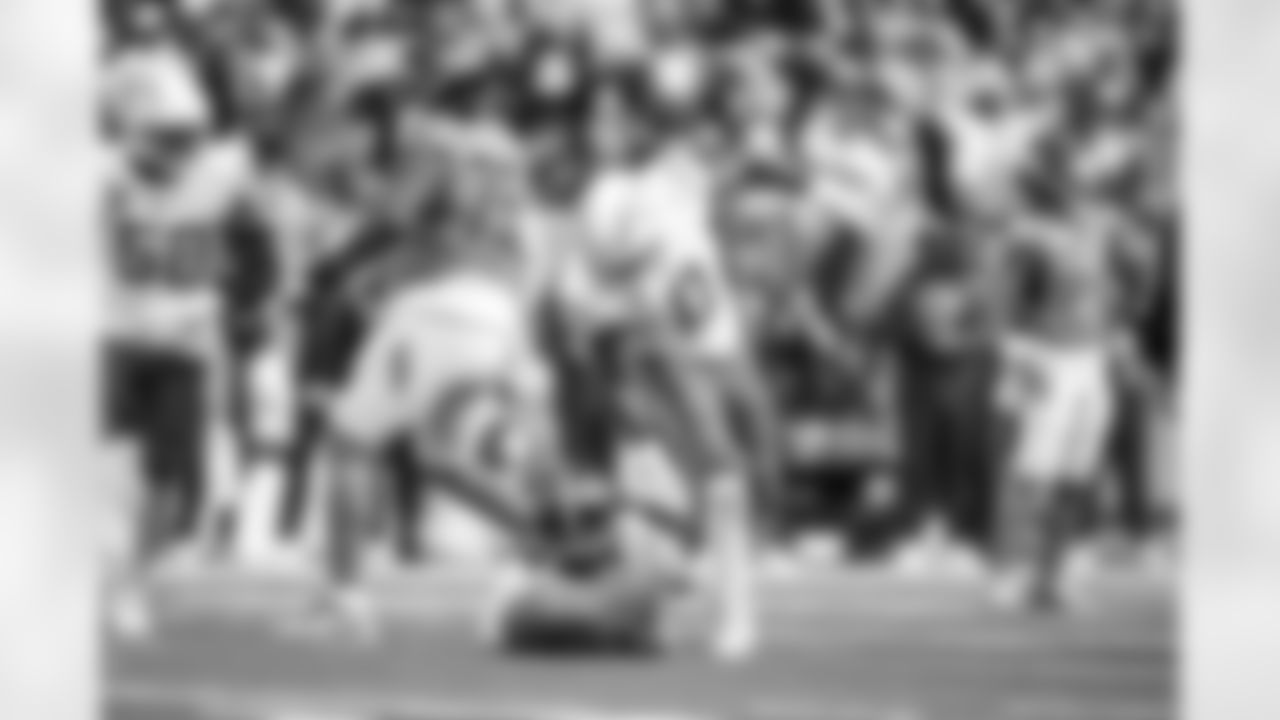 LB Daiyan Henley (0)