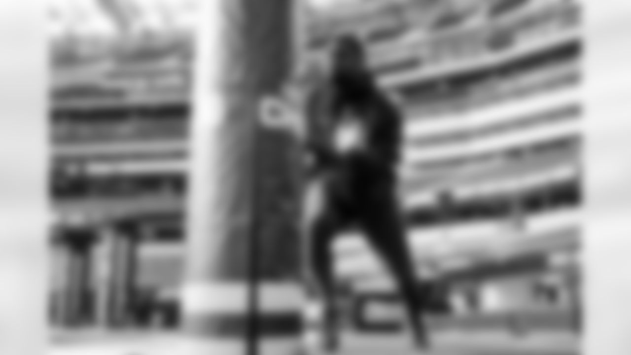 OLB Khalil Mack (52)