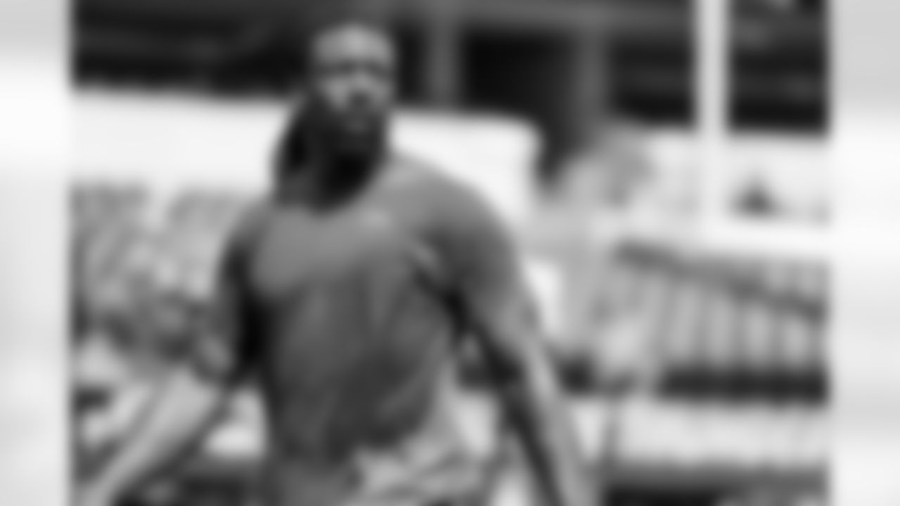 OLB Bud Dupree (48)
