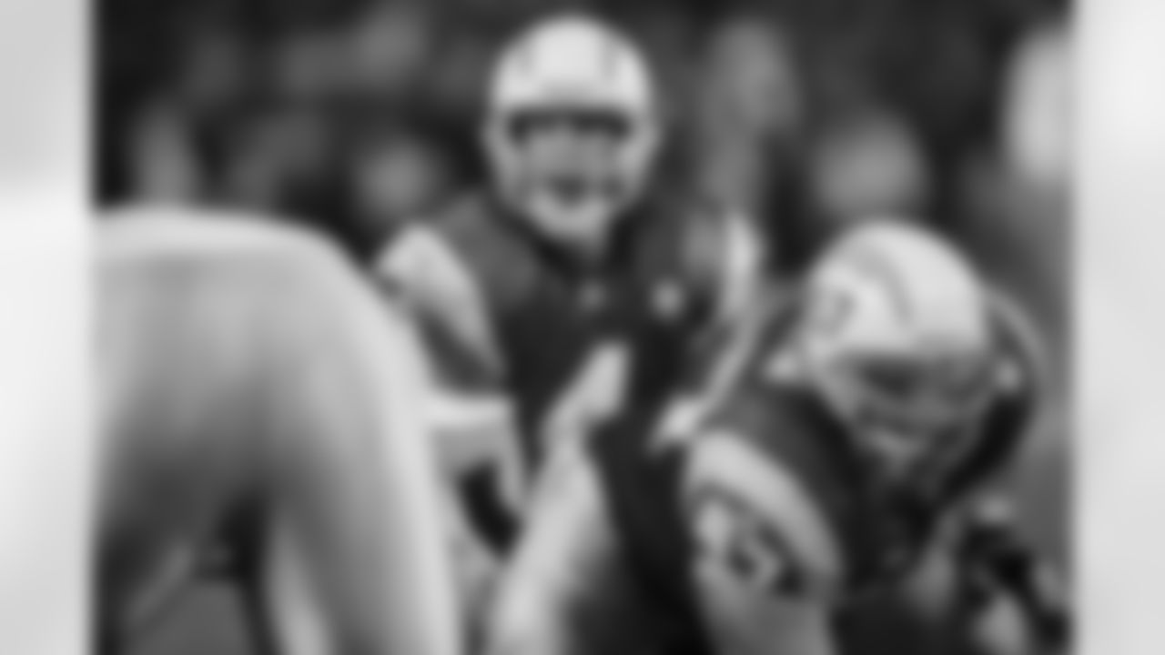 The San Diego Chargers play the Oakland Raiders on Sunday, October 29, 2000 at Qualcomm Stadium in San Diego, California. 
[FINAL SCORE: OAK 15 - SD 13]