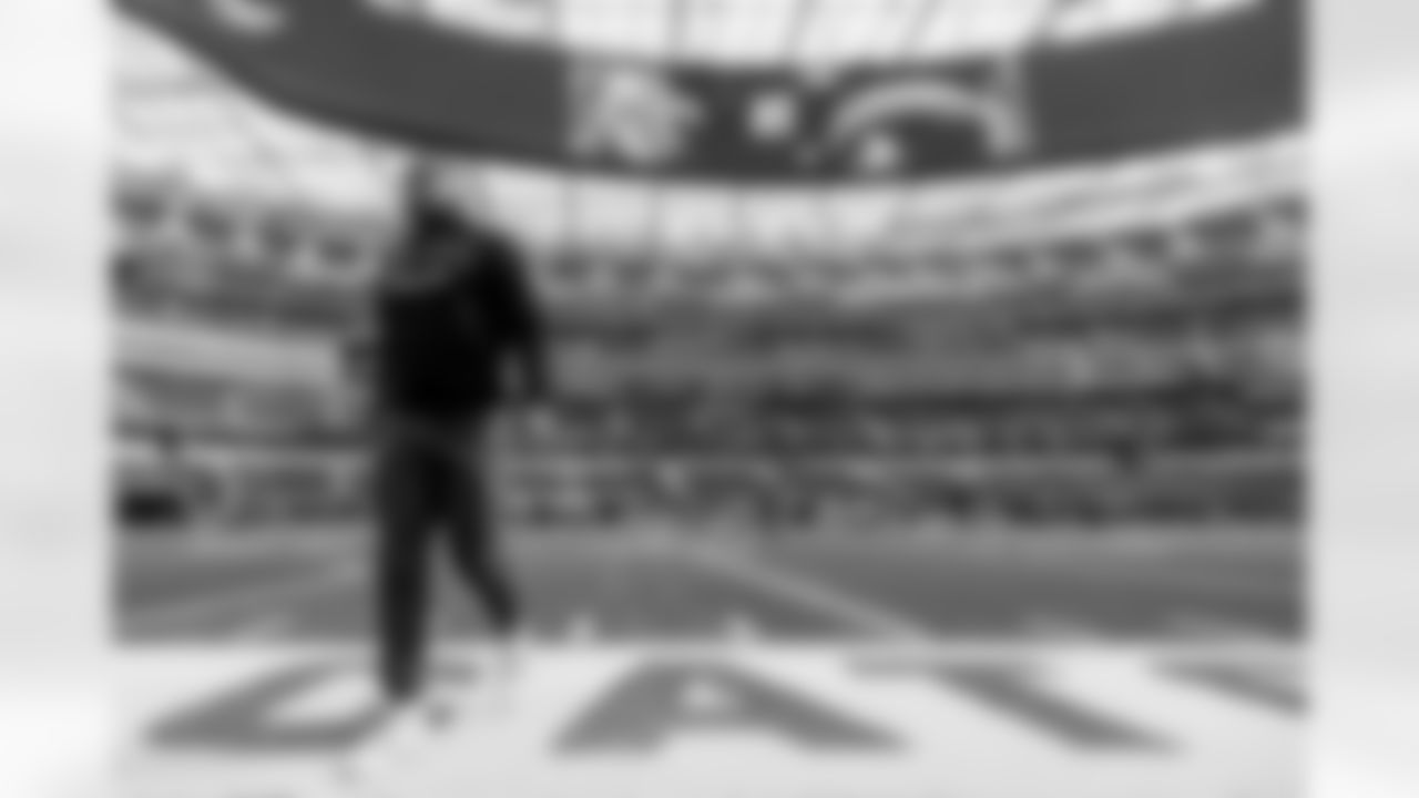 The Los Angeles Chargers play the New Orleans Saints on Sunday, October 27, 2024 at SoFi Stadium in Inglewood, CA.
[FINAL SCORE: LAC 26 - NO 8]