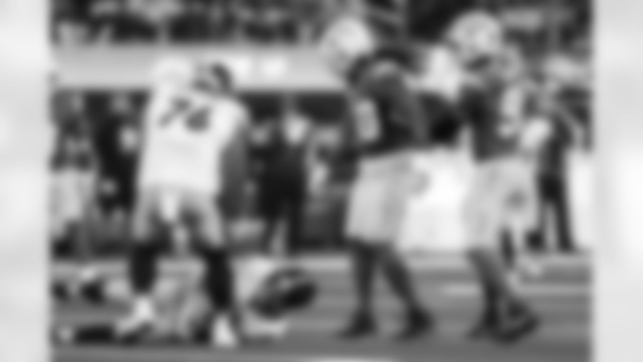 OLB Bud Dupree (48) and OLB Odafe Oweh (98)