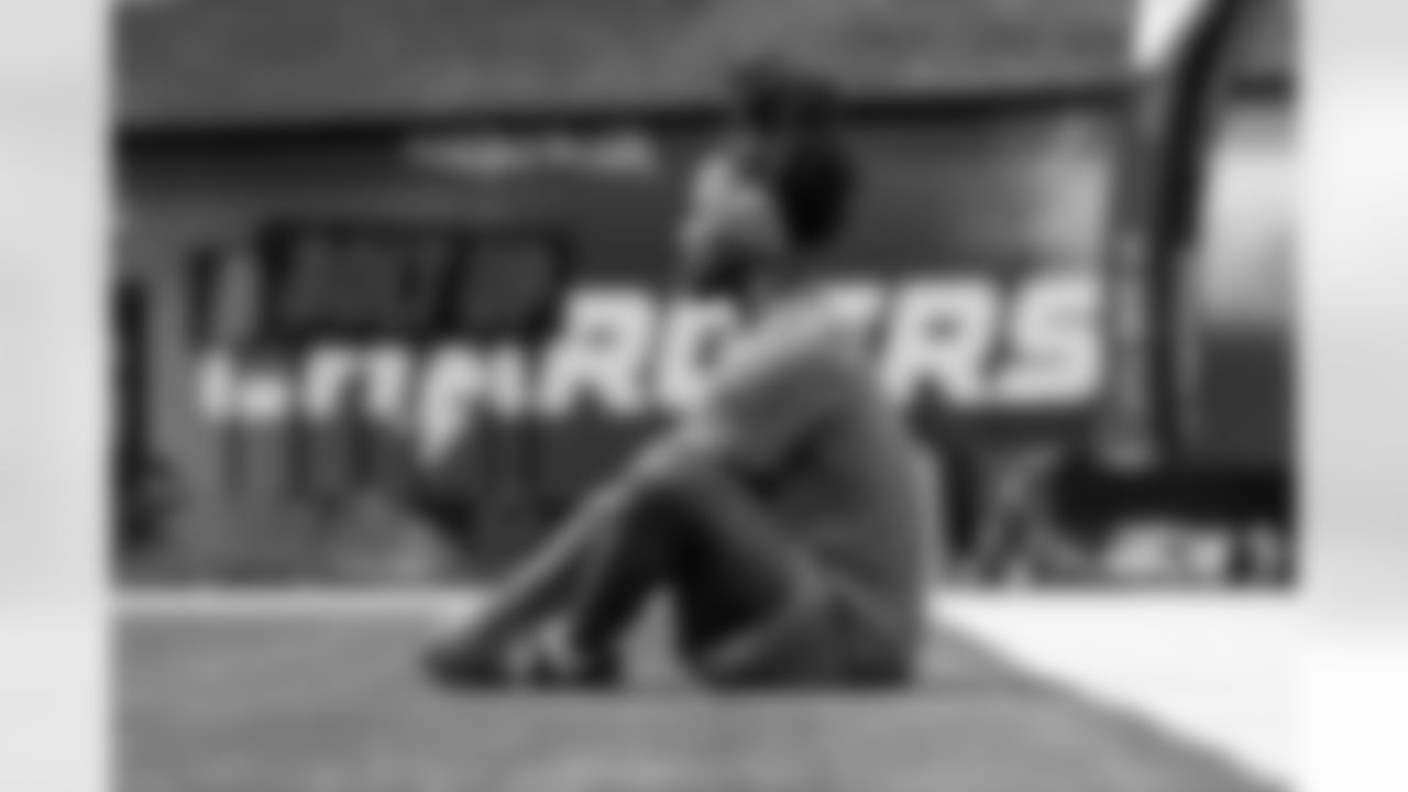 The Los Angeles Chargers play the Las Vegas Raiders on Sunday, September 8, 2024 at SoFi Stadium in Inglewood, CA.
[FINAL SCORE: LAC 22 - LV 10]