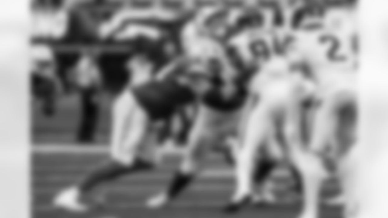 Take a look at the best photos of Chargers 2026 free agent Austin Deculus