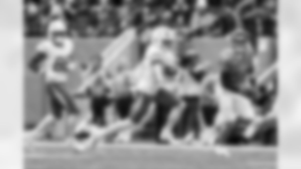 WR Ladd McConkey (15)