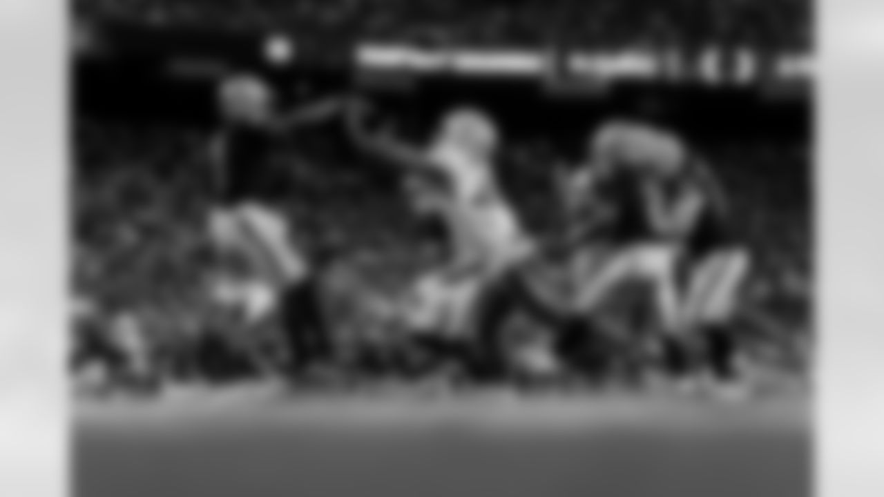 Take a look back at the best photos of Tuli Tuipulotu's 2025 campaign.