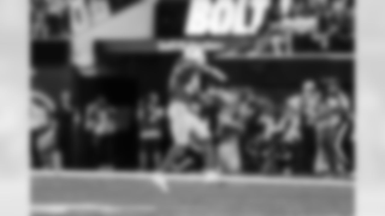 TE Oronde Gadsden (86)