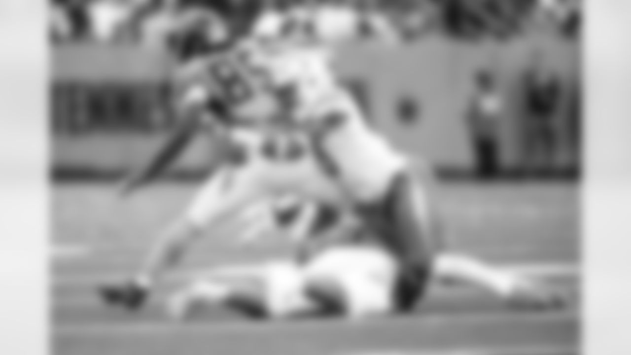 S Derwin James Jr. (3)