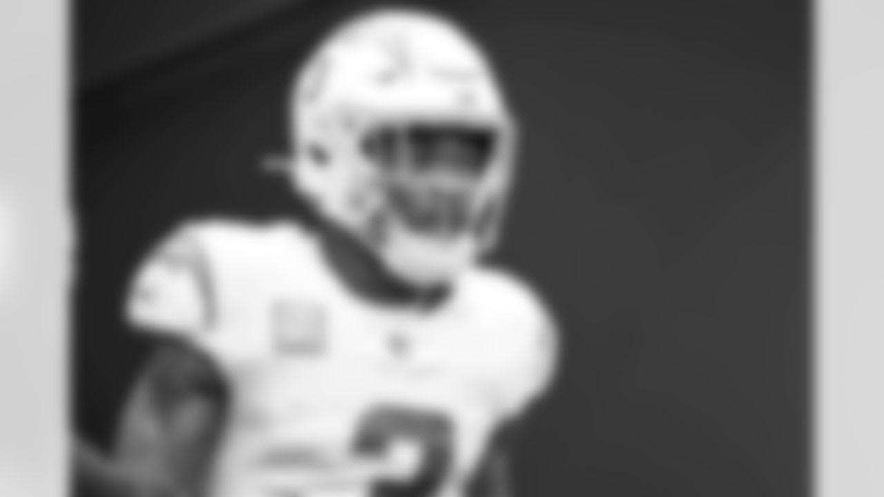 S Derwin James Jr. (3)