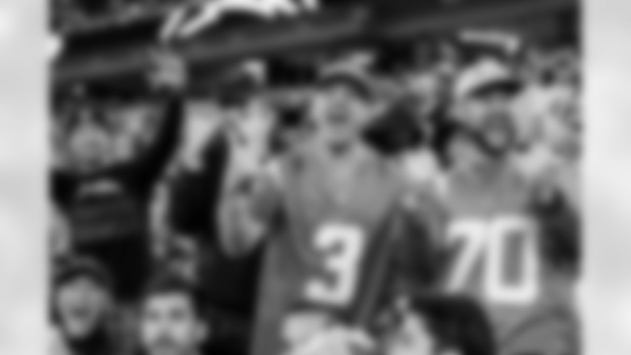 The Los Angeles Chargers play the Denver Broncos on Thursday, December 19, 2024 at SoFi Stadium in Inglewood, CA.
[FINAL SCORE: LAC 34 - DEN 27]