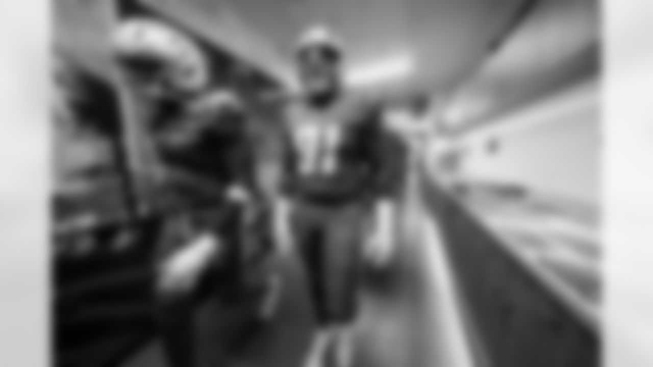 DL Da'Shawn Hand (91)