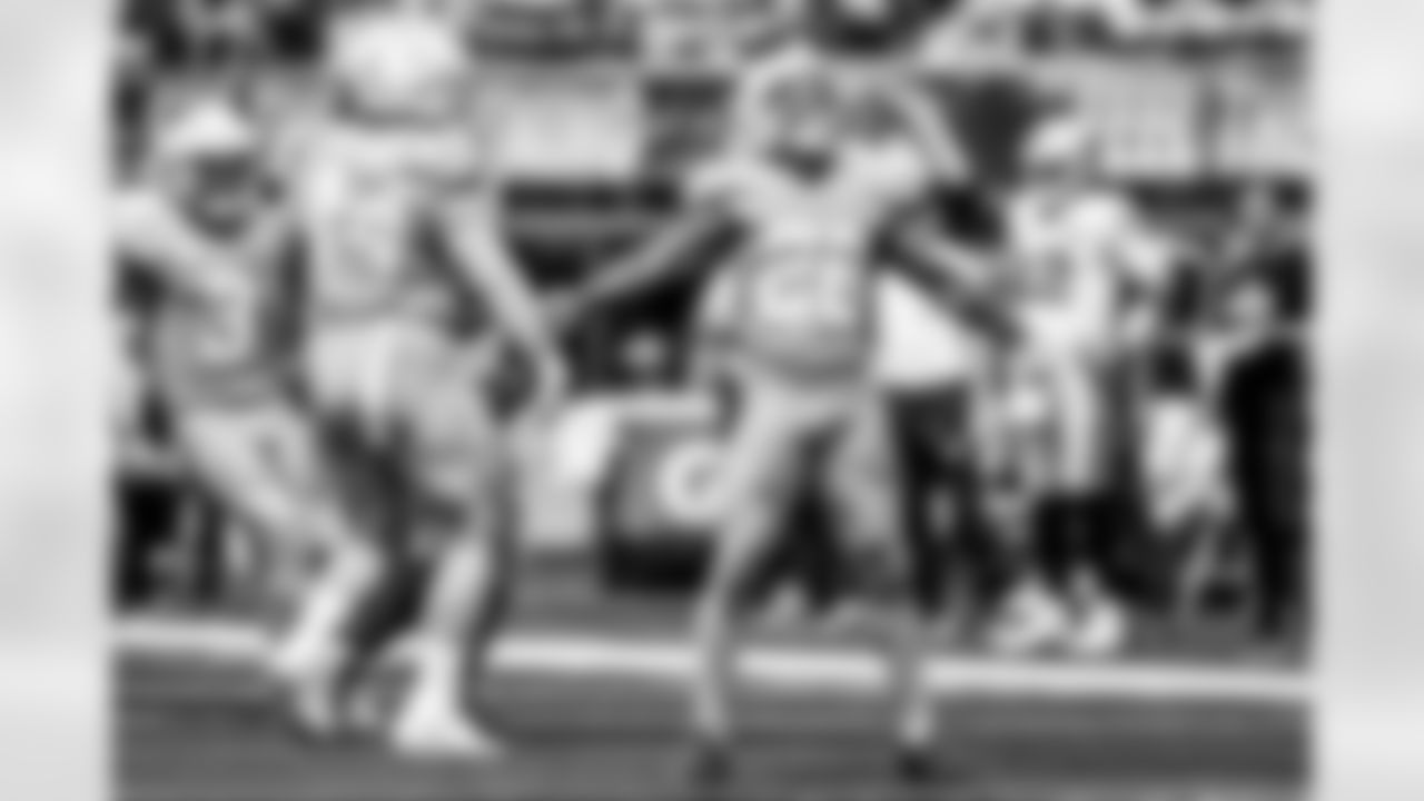 The Los Angeles Chargers play the Las Vegas Raiders on Sunday, September 8, 2024 at SoFi Stadium in Inglewood, CA.
[FINAL SCORE: LAC 22 - LV 10]