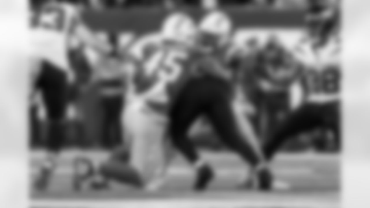 The Los Angeles Chargers play the New York Jets on Monday, November 6, 2023 at MetLife Stadium in East Rutherford, NJ.
[FINAL SCORE: LAC 27 - NYJ 6]