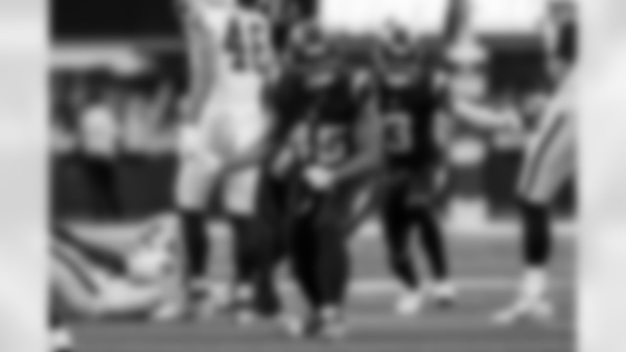 Chargers OLB Tuli Tuipulotu (#45) in action during their Pro Bowl season.