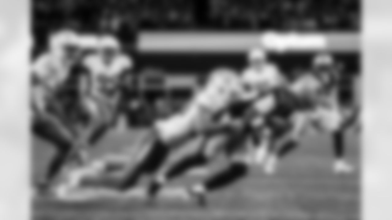 DB Deane Leonard (33)